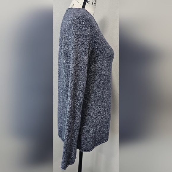 Eddie Bauer Women's Long Sleeve V-Neck Tight Knit Sweater Blue White Size Small - Picture 7 of 13